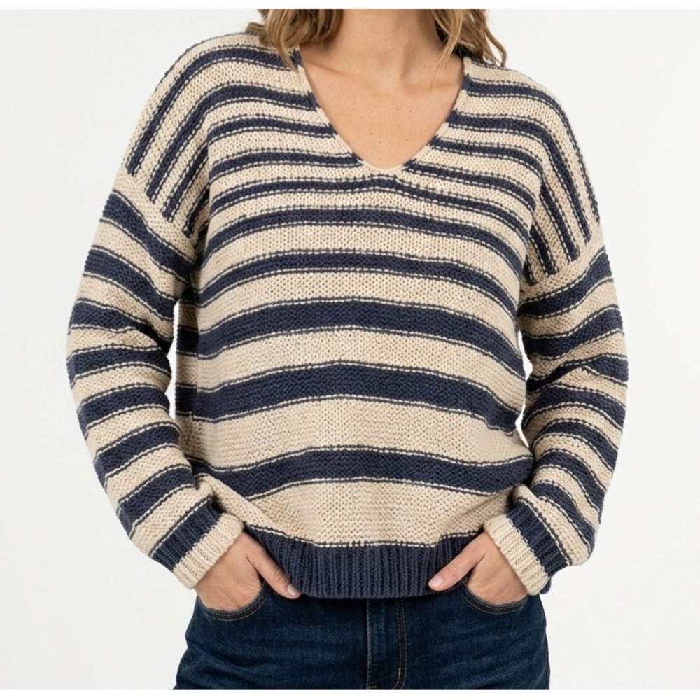 Vince Chunky Knit Nautical Sweater M Striped V Neck Navy Cream Rory Gilmore